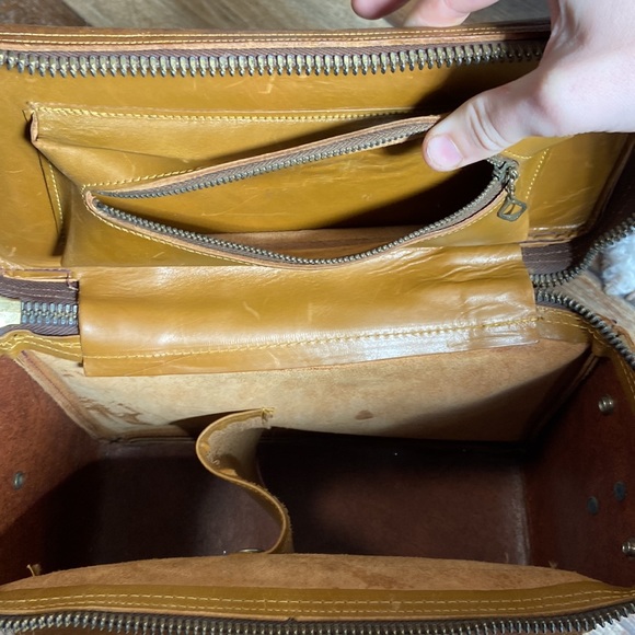 Tower Vintage Leather Camera Bag - Picture 9 of 15